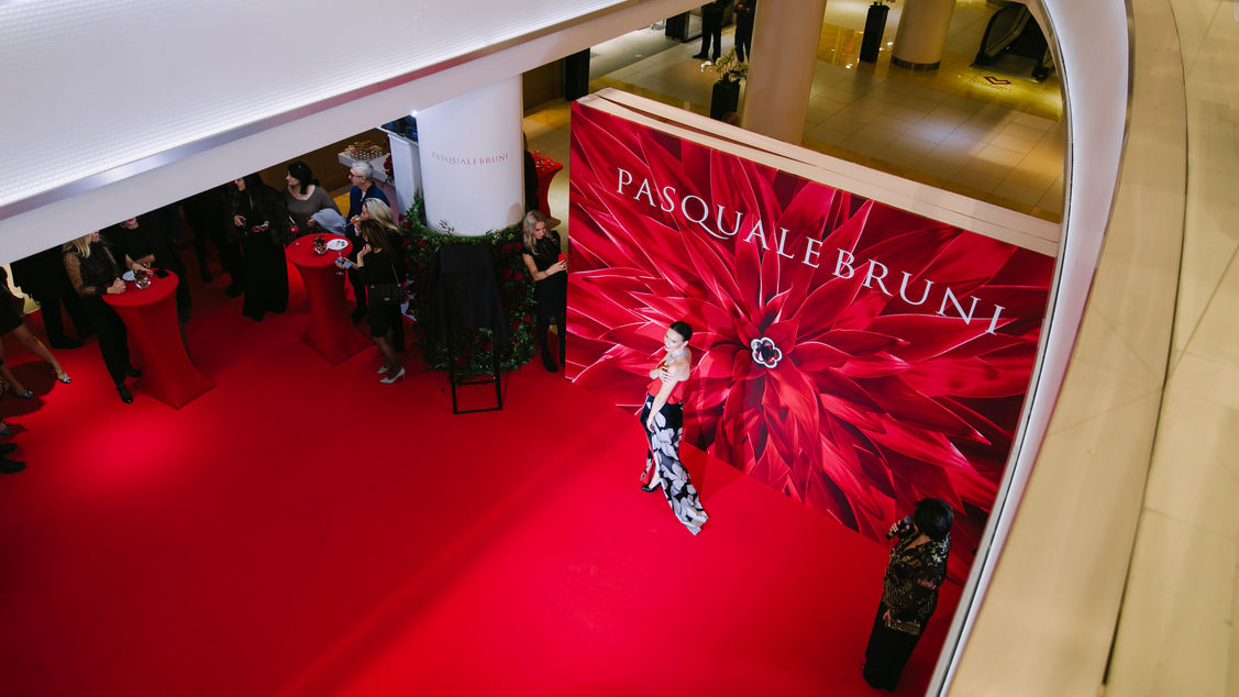 Открытие корнера Pasquale Bruni